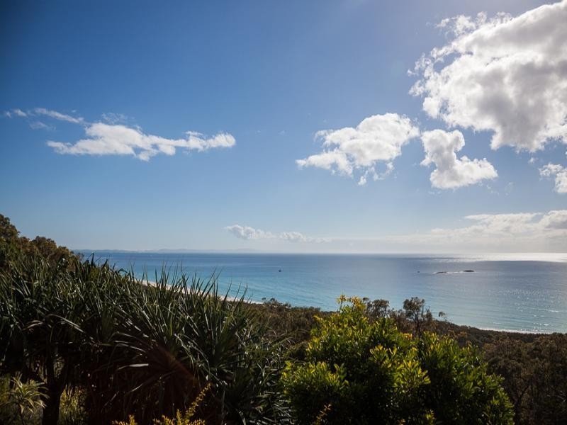 119 Tramican Street, Point Lookout QLD 4183