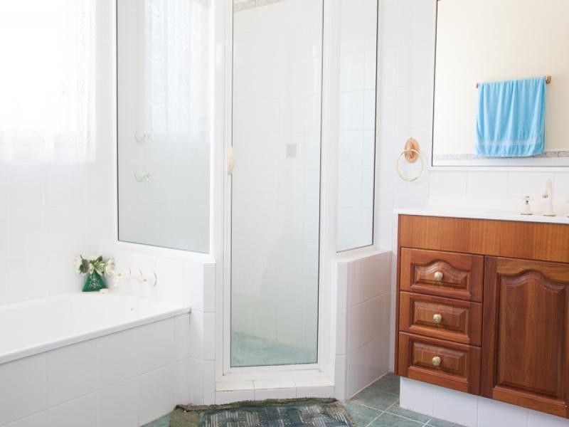 2 Old Ballow Road, Amity Point QLD 4183