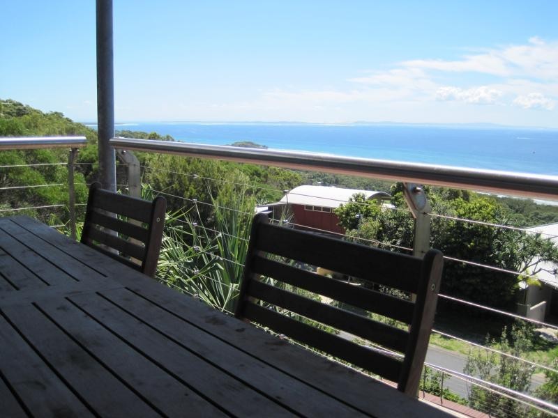 8/The Lookout Cumming Parade, Point Lookout QLD 4183