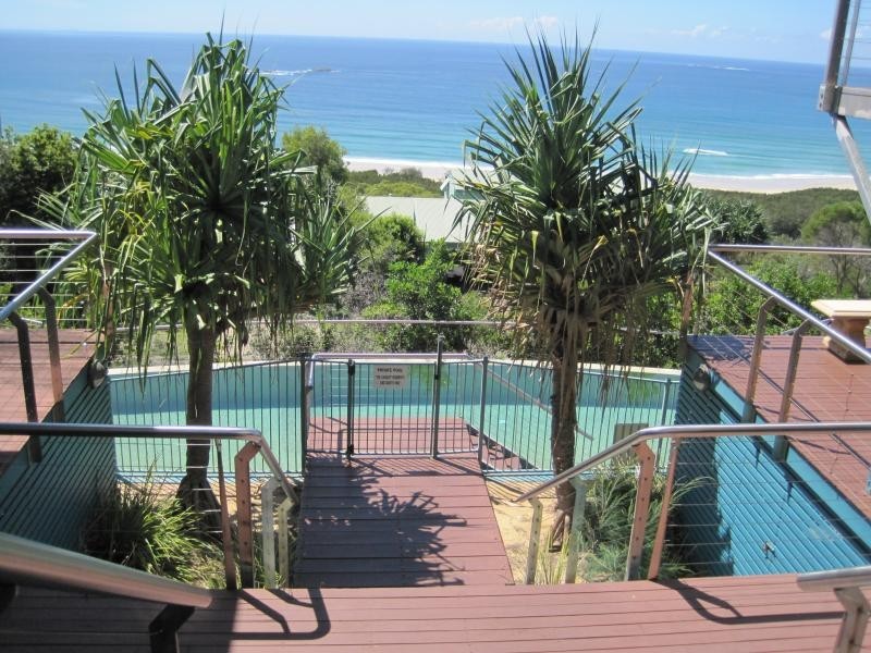 8/The Lookout Cumming Parade, Point Lookout QLD 4183