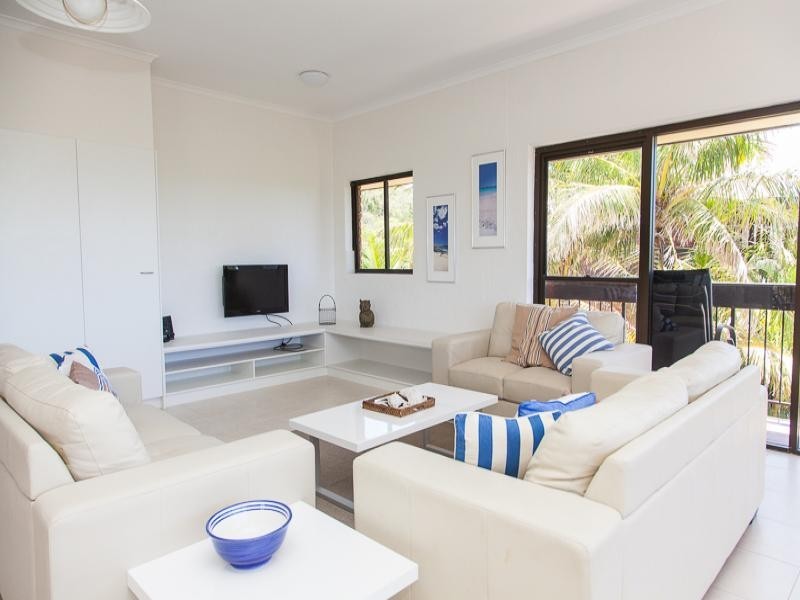 Penthouse /Anchorage Village Dickson Way, Point Lookout QLD 4183