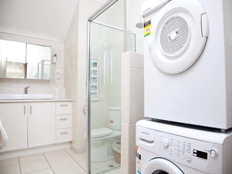 Penthouse /Anchorage Village Dickson Way, Point Lookout QLD 4183