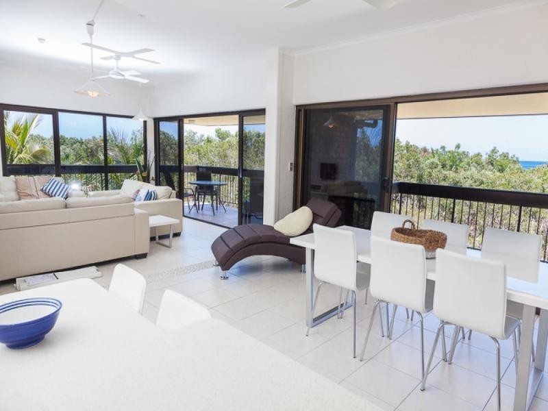 Penthouse /Anchorage Village Dickson Way, Point Lookout QLD 4183