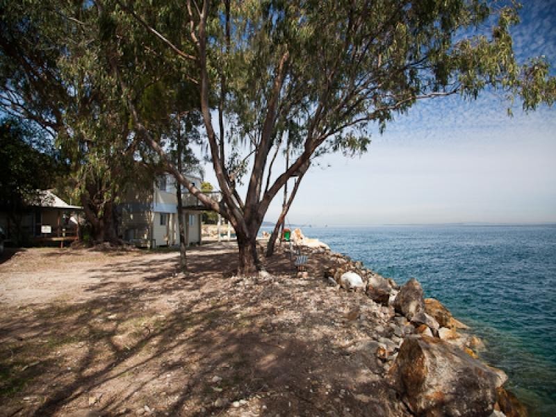 2 Birch Street, Amity Point QLD 4183