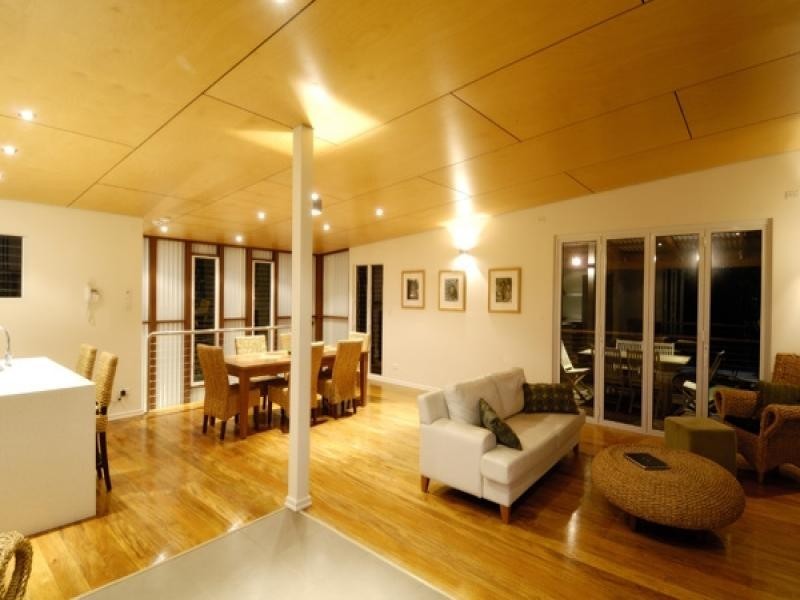 1/12 Samarinda Drive, Point Lookout QLD 4183