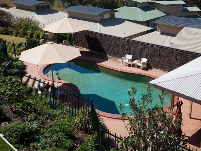 12/1-5 Samarinda Drive, Point Lookout QLD 4183