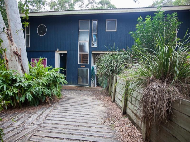 2/83 Tramican Street, Point Lookout QLD 4183