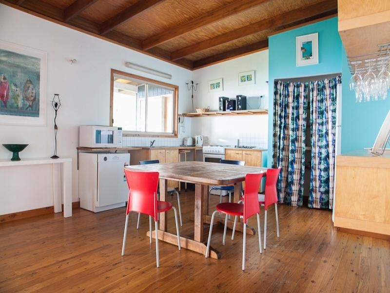 2/83 Tramican Street, Point Lookout QLD 4183