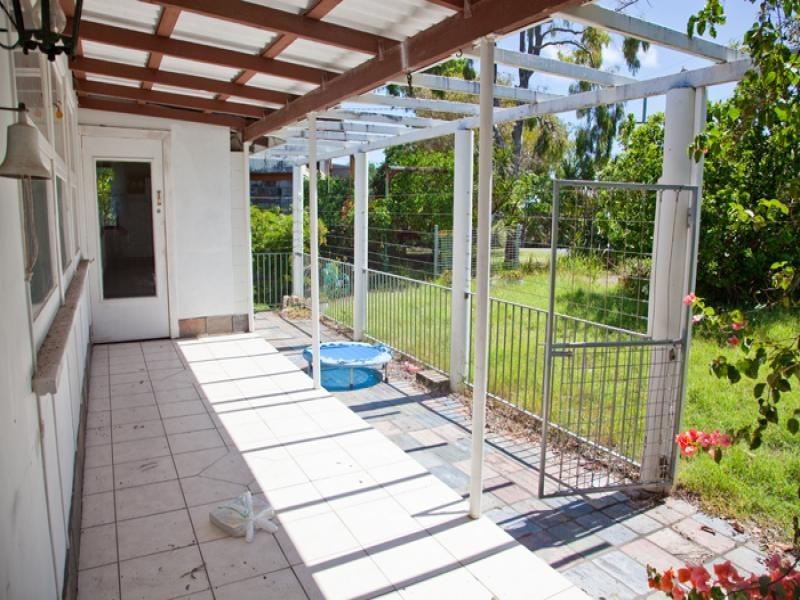 16 Yarrong Road, Point Lookout QLD 4183
