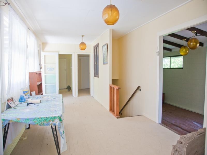 16 Yarrong Road, Point Lookout QLD 4183