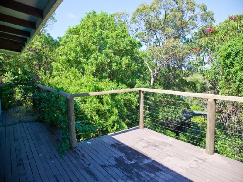 16 Yarrong Road, Point Lookout QLD 4183