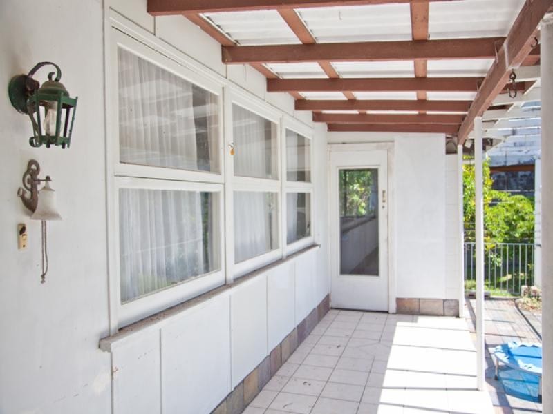 16 Yarrong Road, Point Lookout QLD 4183