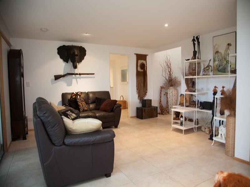 10 Old Ballow Road, Amity Point QLD 4183