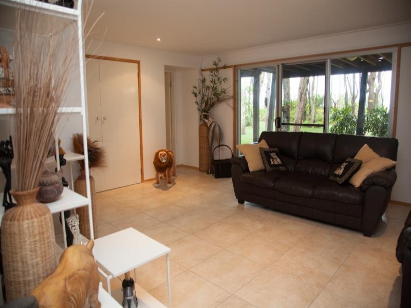 10 Old Ballow Road, Amity Point QLD 4183