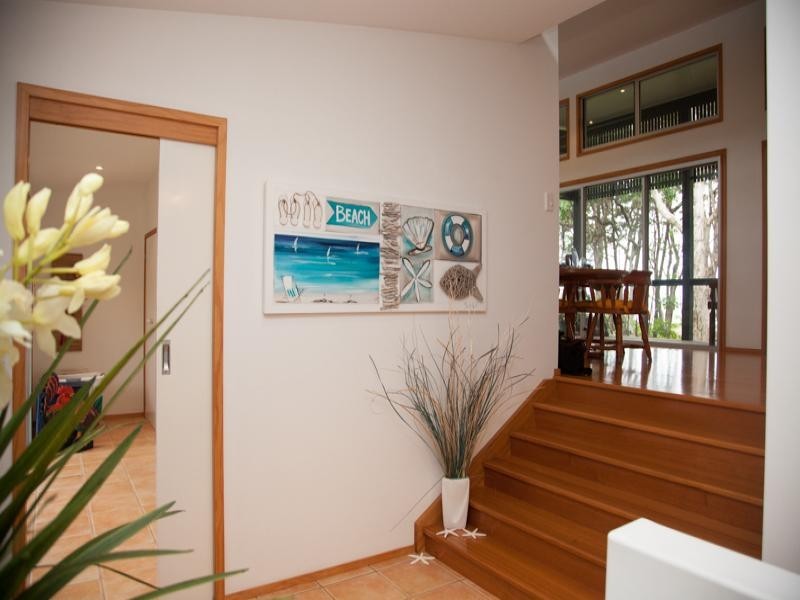 10 Old Ballow Road, Amity Point QLD 4183