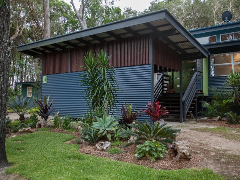 10 Old Ballow Road, Amity Point QLD 4183