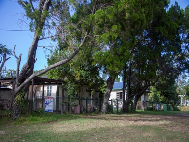10 Ballow Street, Amity Point QLD 4183