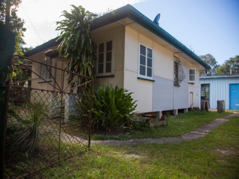 10 Ballow Street, Amity Point QLD 4183