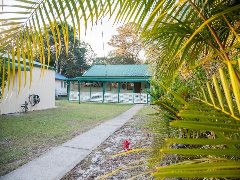 29 Kindara Street, Amity Point QLD 4183