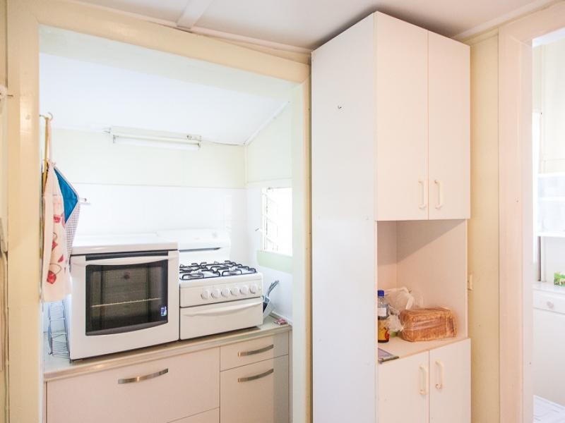 29 Kindara Street, Amity Point QLD 4183