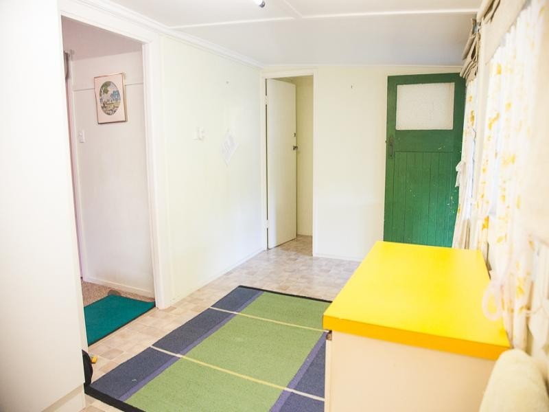 29 Kindara Street, Amity Point QLD 4183