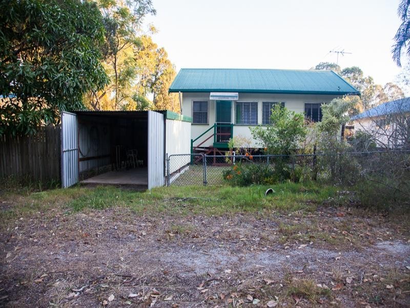 29 Kindara Street, Amity Point QLD 4183