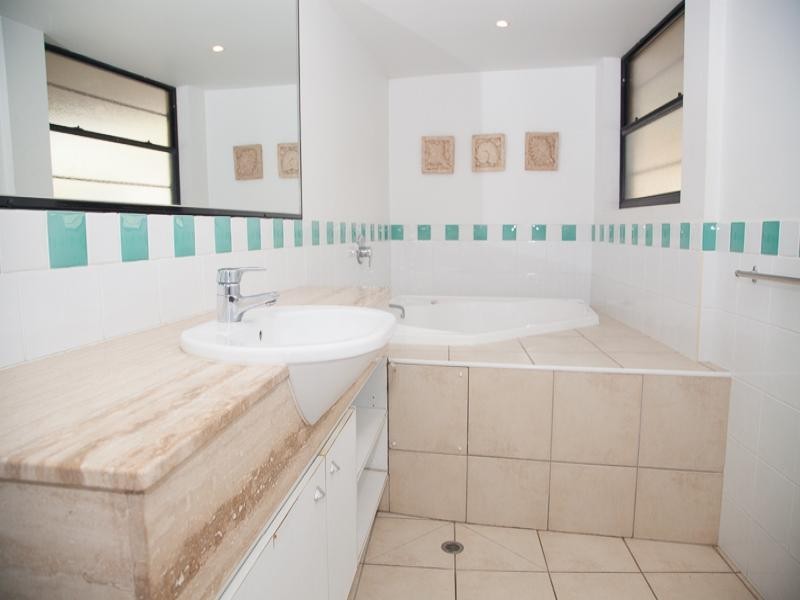 1/118 Mooloomba Road, Point Lookout QLD 4183