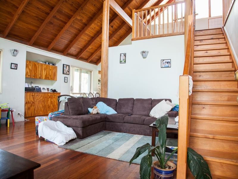 7 Waller Court, Point Lookout QLD 4183