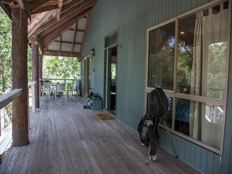 7 Waller Court, Point Lookout QLD 4183