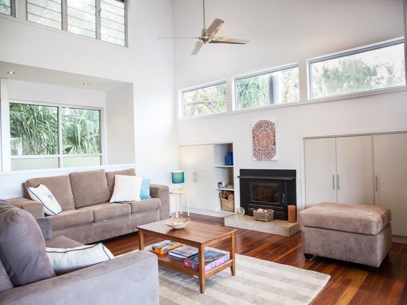 2/86 Tramican Street, Point Lookout QLD 4183