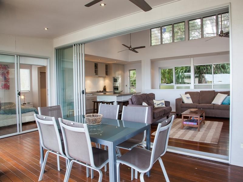 2/86 Tramican Street, Point Lookout QLD 4183