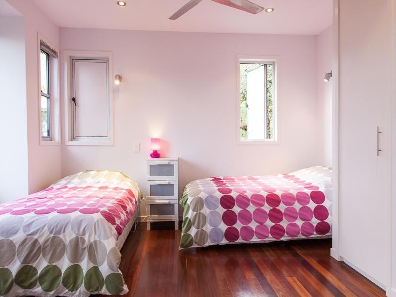 2/86 Tramican Street, Point Lookout QLD 4183