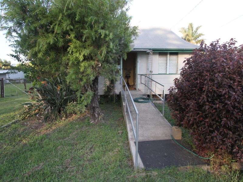 18 Oxley Parade, Dunwich QLD 4183