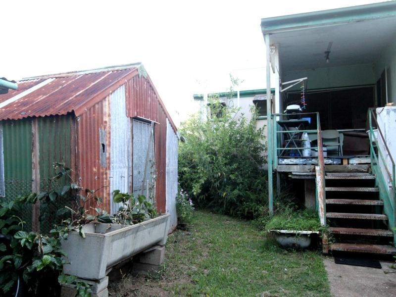 18 Oxley Parade, Dunwich QLD 4183