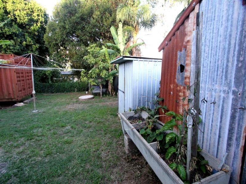 18 Oxley Parade, Dunwich QLD 4183