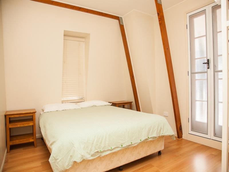 3 Chettle Street, Amity Point QLD 4183