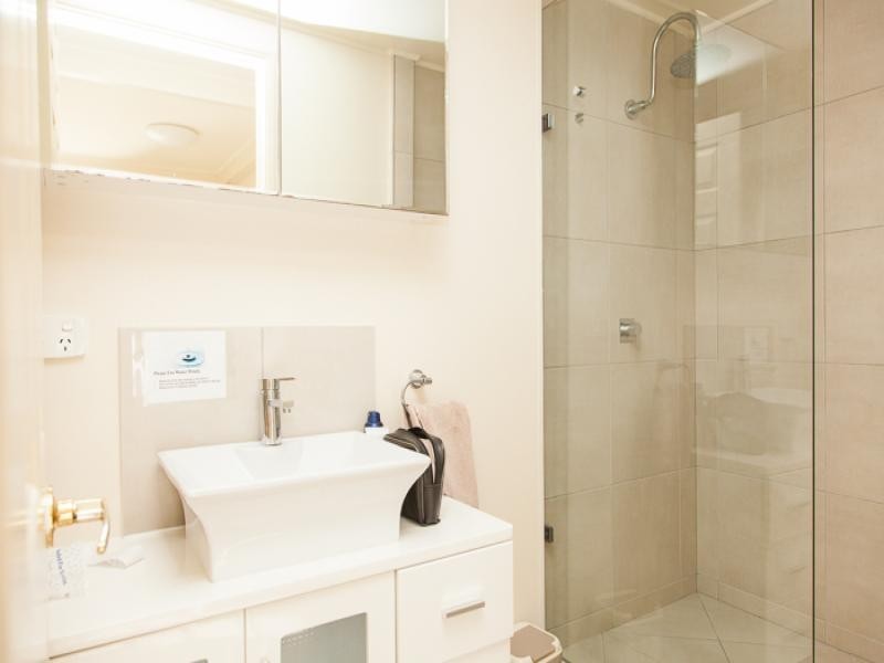 3 Chettle Street, Amity Point QLD 4183