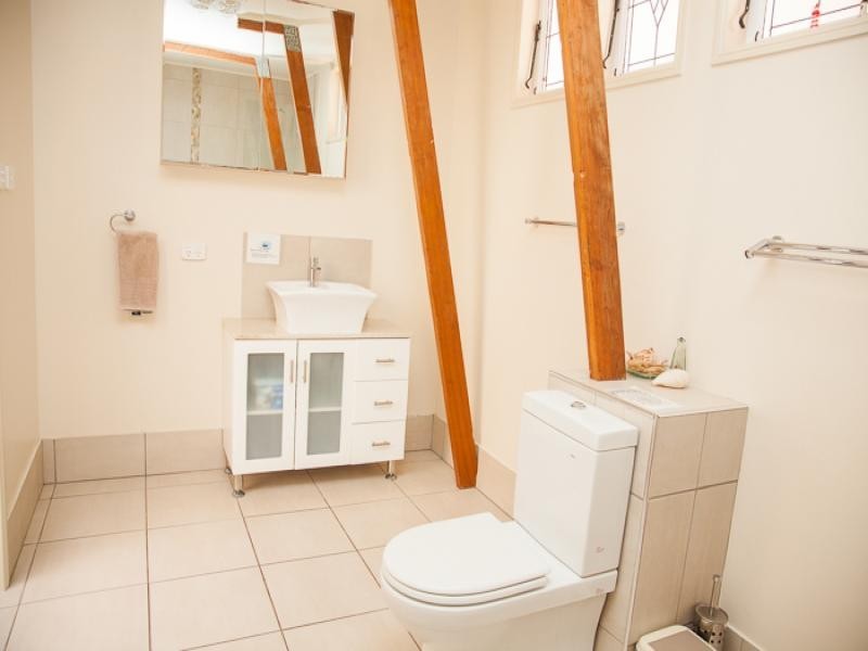 3 Chettle Street, Amity Point QLD 4183