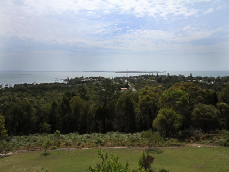 43 Rainbow Cres, Dunwich QLD 4183