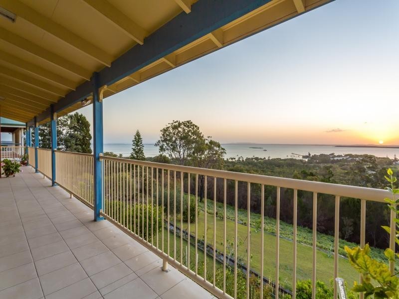 43 Rainbow Cres, Dunwich QLD 4183