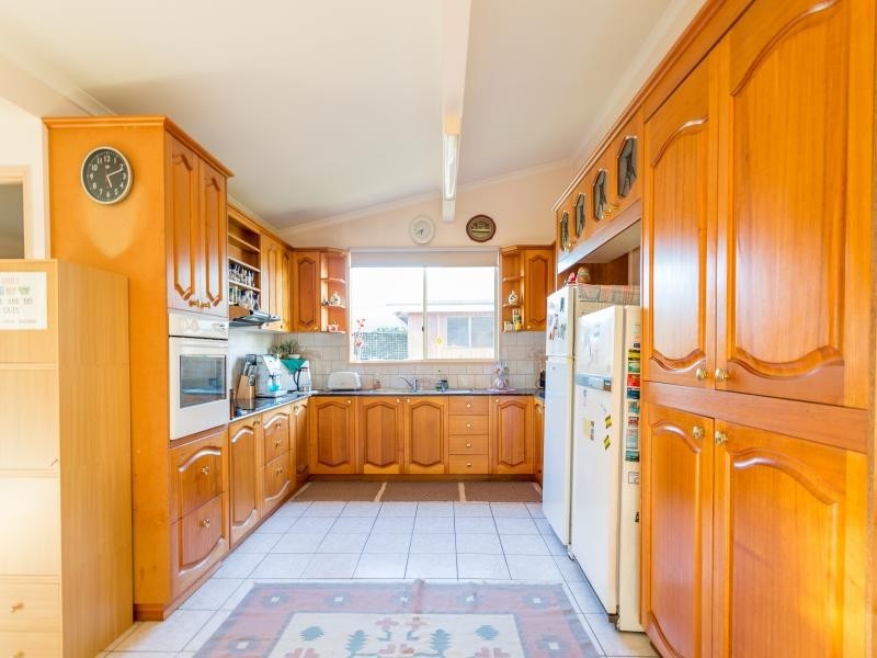 43 Rainbow Cres, Dunwich QLD 4183