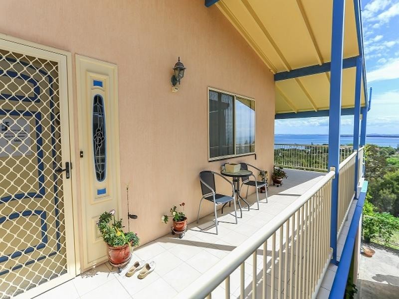 43 Rainbow Cres, Dunwich QLD 4183