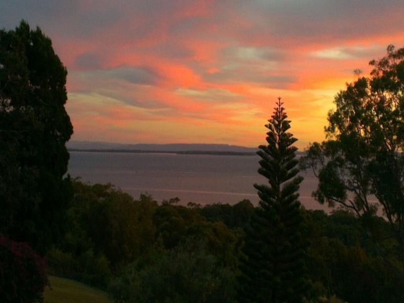 43 Rainbow Cres, Dunwich QLD 4183