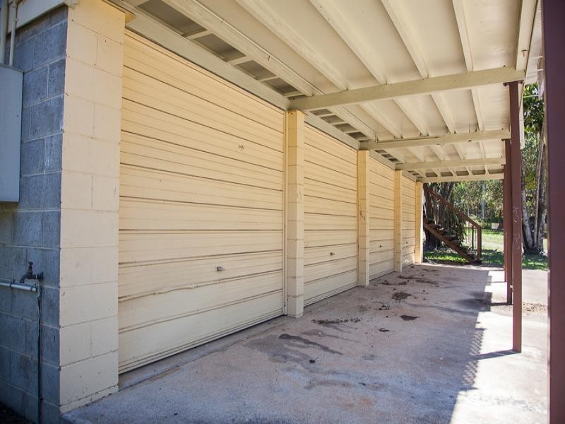 4 Barton, Dunwich QLD 4183