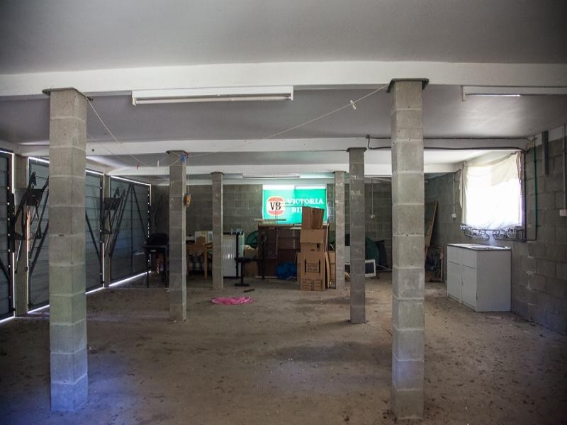 4 Barton, Dunwich QLD 4183