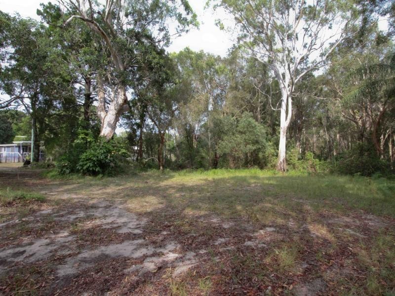31 Llewellyn St, Amity Point QLD 4183