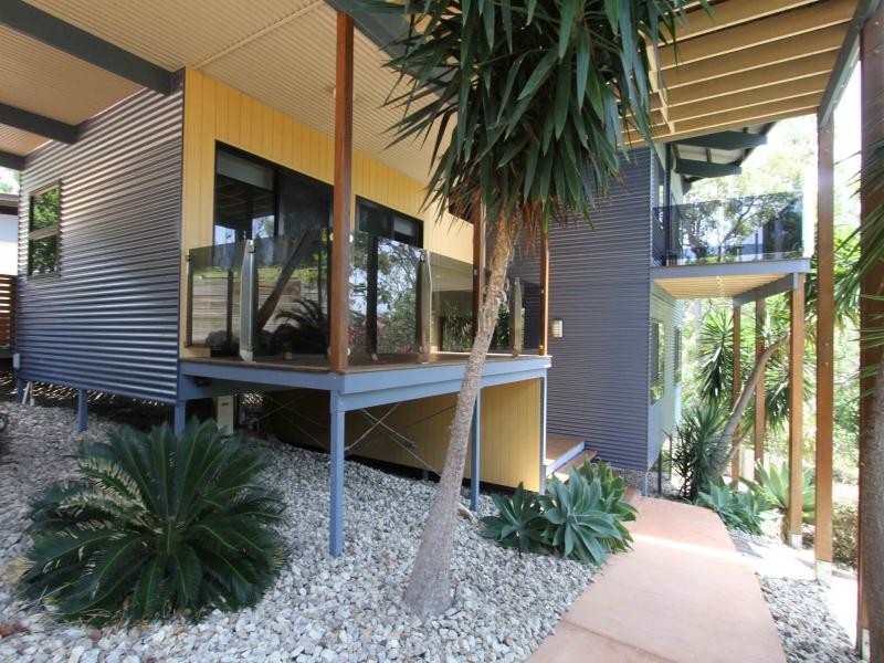 7 Merinda Cres, Point Lookout QLD 4183