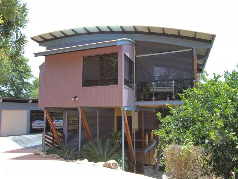 7 Merinda Cres, Point Lookout QLD 4183