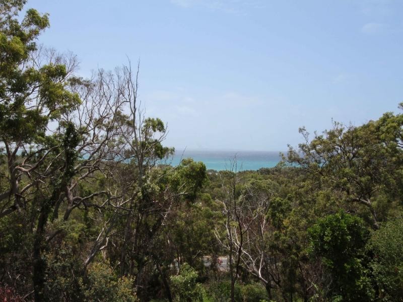7 Merinda Cres, Point Lookout QLD 4183