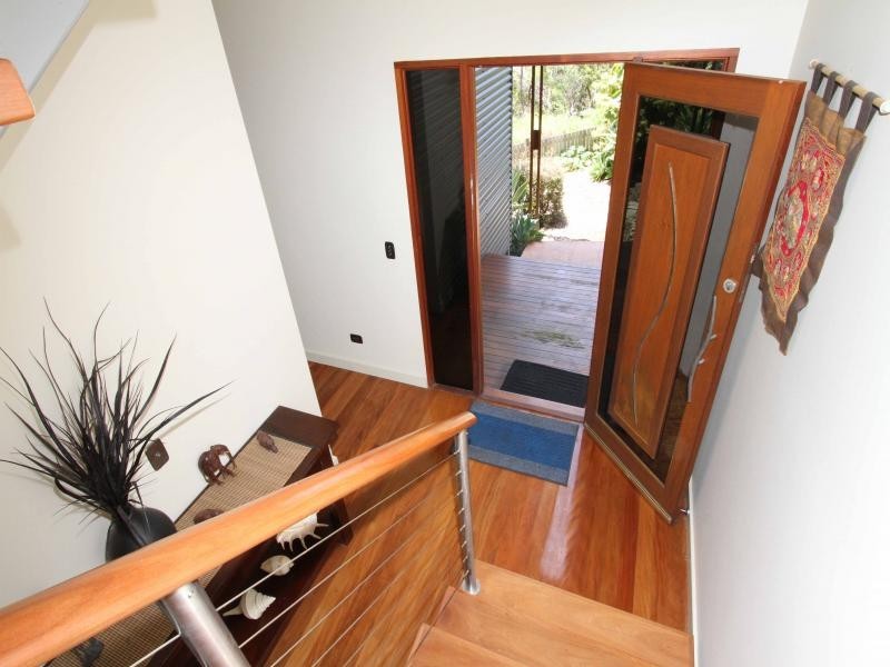 7 Merinda Cres, Point Lookout QLD 4183